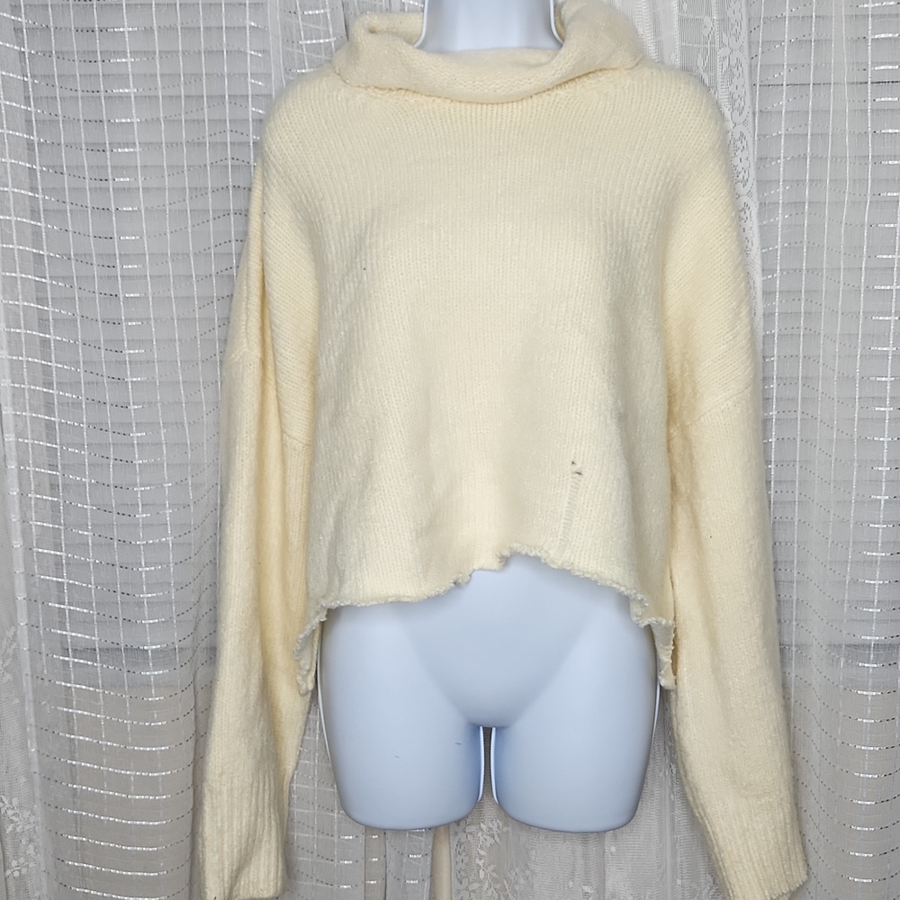 Cream White Urban Outfitters Cropped Cowl Neck Oversized Distressed Sweater SzL